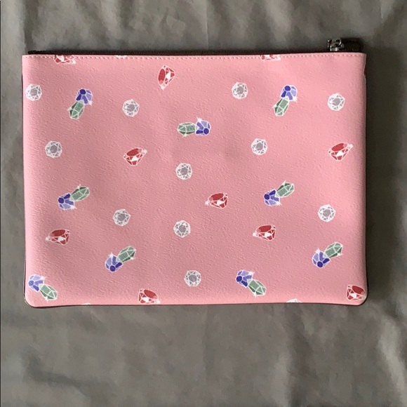 BNWT COACH x DISNEY “HAPPY” LARGE WRISTLET - Picture 2 of 2